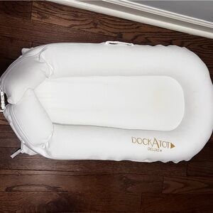 Dock a Tot Deluxe +